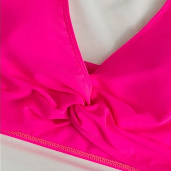 Hot pink bikini top - Picture 3 of 8